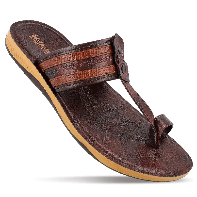 Men's sandals in a neutral color like black or brown Men's sandals in a neutral color like black or brown Men's sandals in a neutral color like black or brown Men's Kolhapuri Chappal - WE1343 Brown