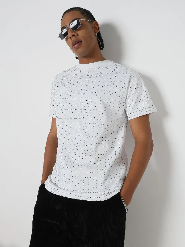 Men's moisture - wicking athletic t - shirts for intense workoutsMen Casual White & Black Box Print Geometric T-Shirt Men's moisture - wicking athletic t - shirts for intense workoutsMen Casual White & Black Box Print Geometric T-Shirt