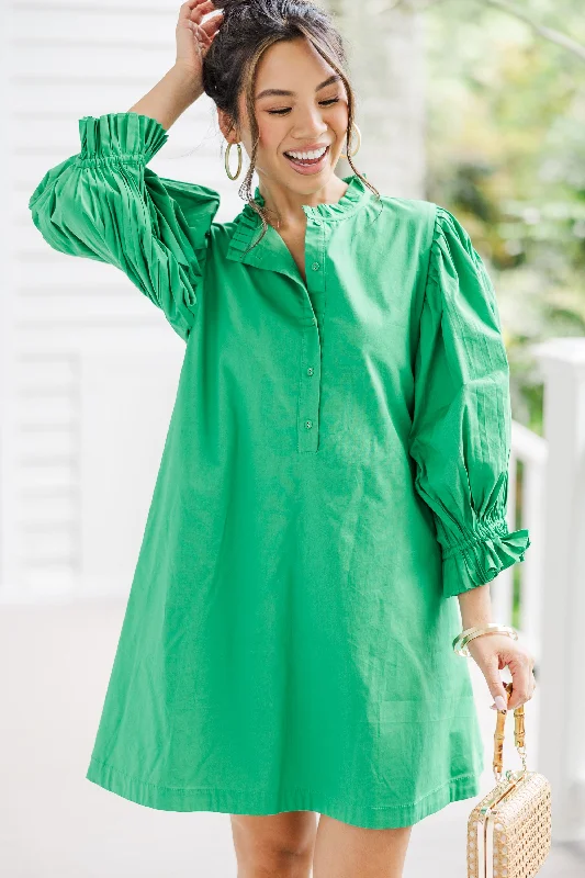 Glittery Casual Dresses for a Sparkly Effect Under The Stars Kelly Green Tie Back Dress Glittery Casual Dresses for a Sparkly Effect Under The Stars Kelly Green Tie Back Dress