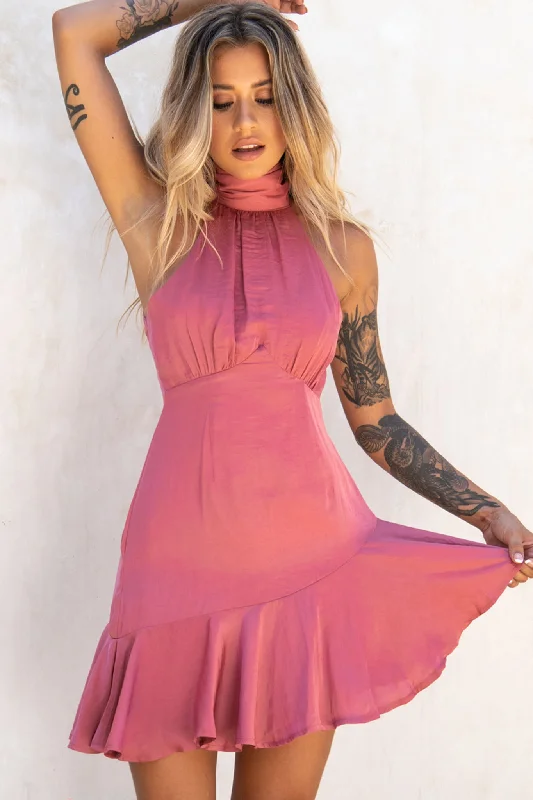 Mini dresses with spaghetti straps for a delicate look Promises Halterneck Fluted Hem Dress Rose Mini dresses with spaghetti straps for a delicate look Promises Halterneck Fluted Hem Dress Rose