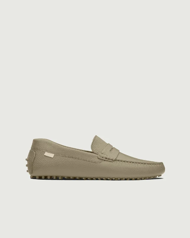 Men's loafers with a cushioned footbed Men's loafers with a cushioned footbed Driver | Meerkat Pebbled Men's loafers with a cushioned footbed Men's loafers with a cushioned footbed Driver | Meerkat Pebbled