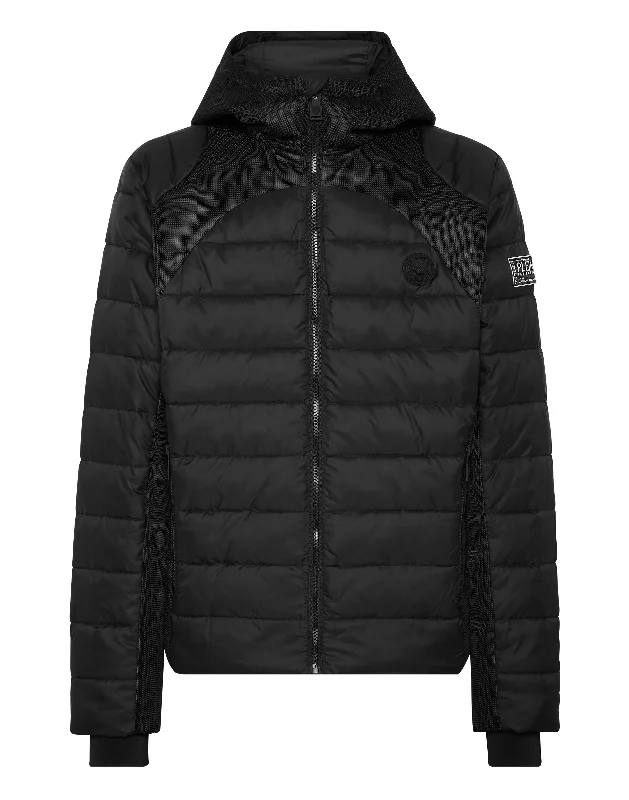 Bomber men jackets with ribbed cuffs for a classic 80s style Slim - fit men coats in navy blue for a classic and sophisticated appearance Nylon Puffered Jacket