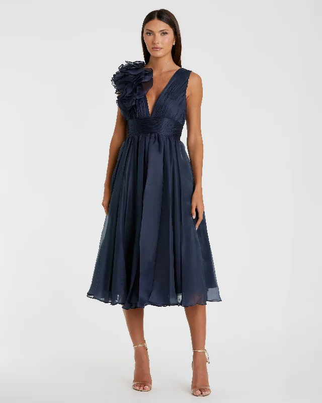 Sleeveless Chiffon A-Line Tea Length Cocktail Dress